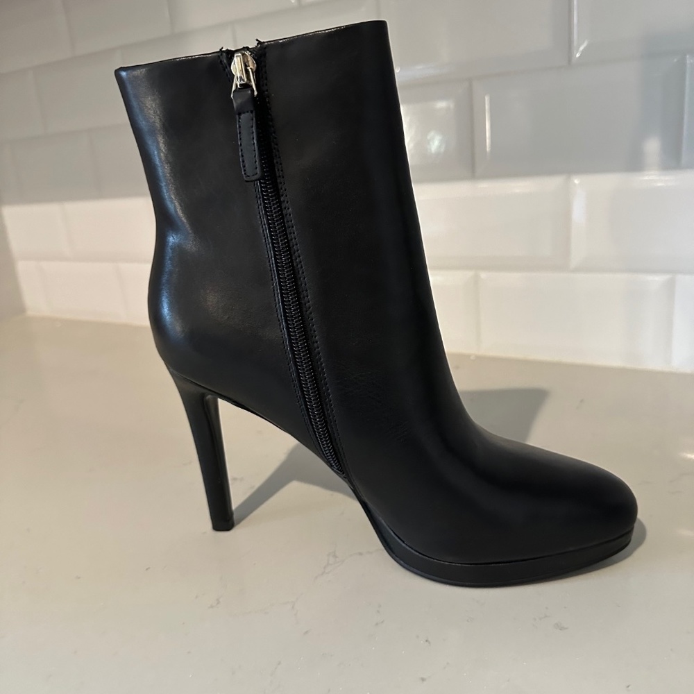 Quanette Platform Booties